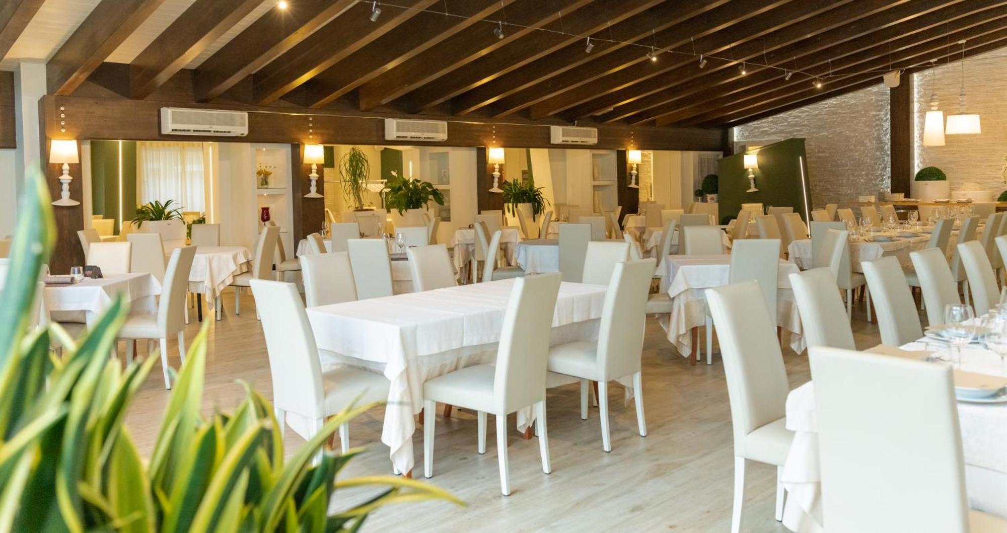 Hotel Degli Olmi Віллетта-Барреа Екстер'єр фото